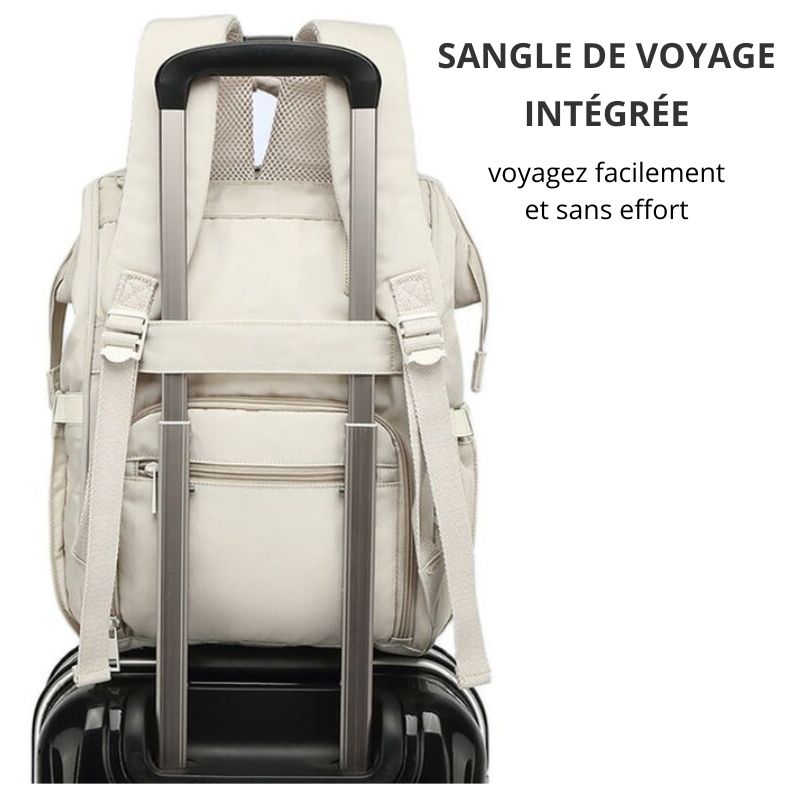 Il se glisse sur la valise