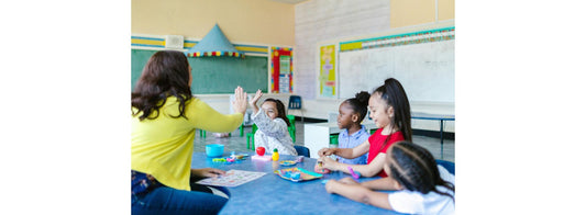 Apprendre par le jeu : comment l'arithmétique et l'exploration ludique stimulent l'apprentissage