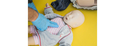 Les bases de la RCP et la gestion de l'étouffement chez les enfants de tout âge